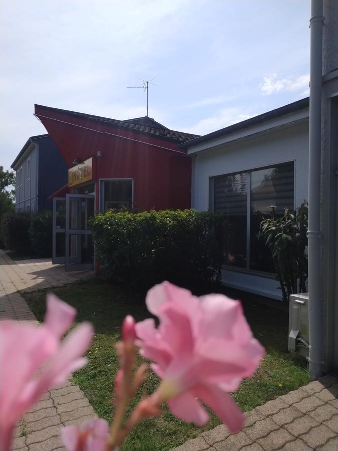 Hotel - Restaurant Du Lac - Agen Boé 외부 사진